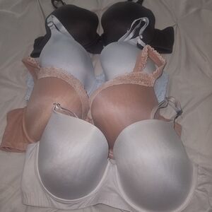 Bundle Of 4 Aerie Bras 42D
